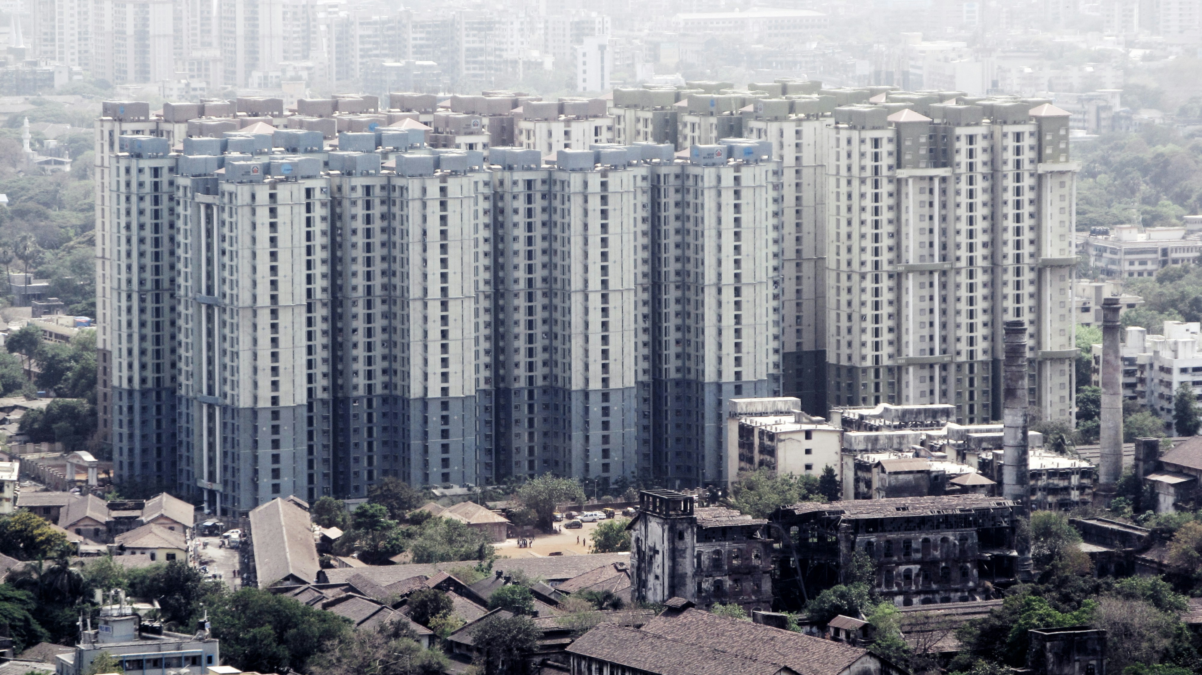 Housing Societies Facing Power Backup Failures: Luxury Apartments but No Basic Reliability