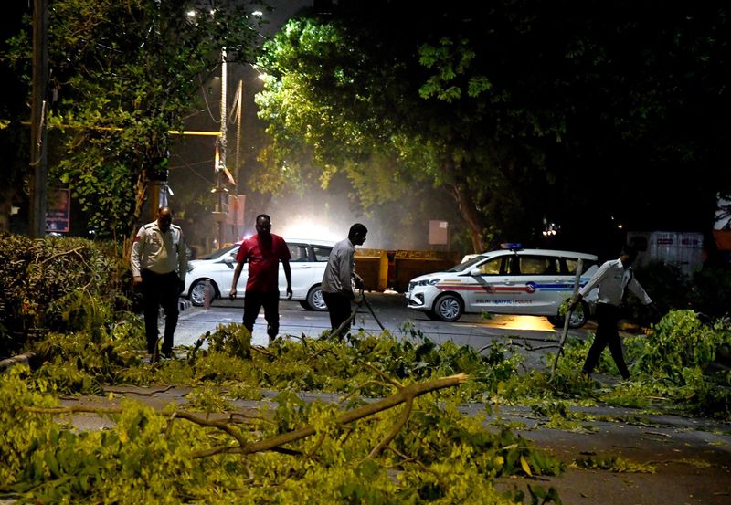 Traffic Disruption During Dust Storms and Rain: Indian Cities Are One Weather Event Away From Collapse