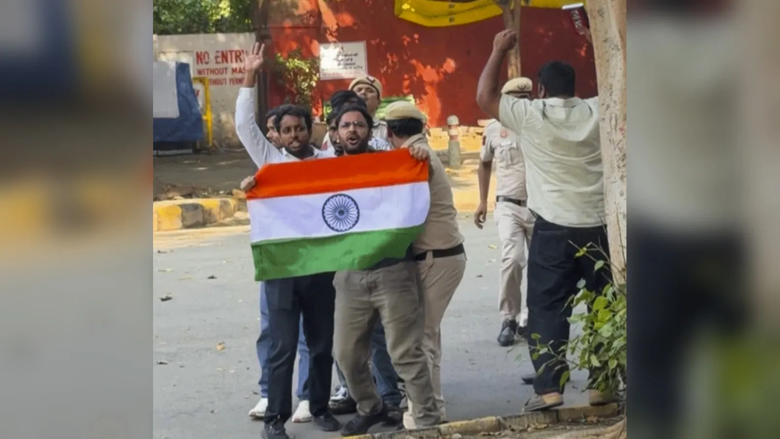 CJP Leaders Detained Again at Jantar Mantar as Delhi Police Seeks CAPF Deployment Till October 20