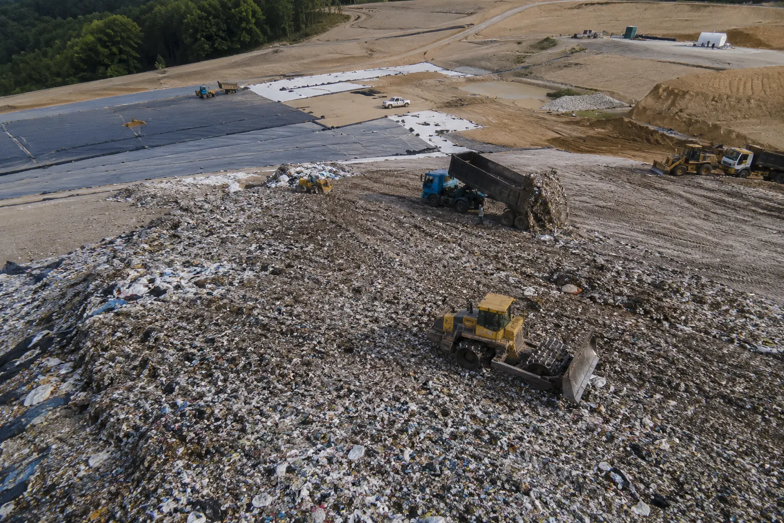 How Landfills Work: Design, Methane, Leachate and Their Environmental Impact