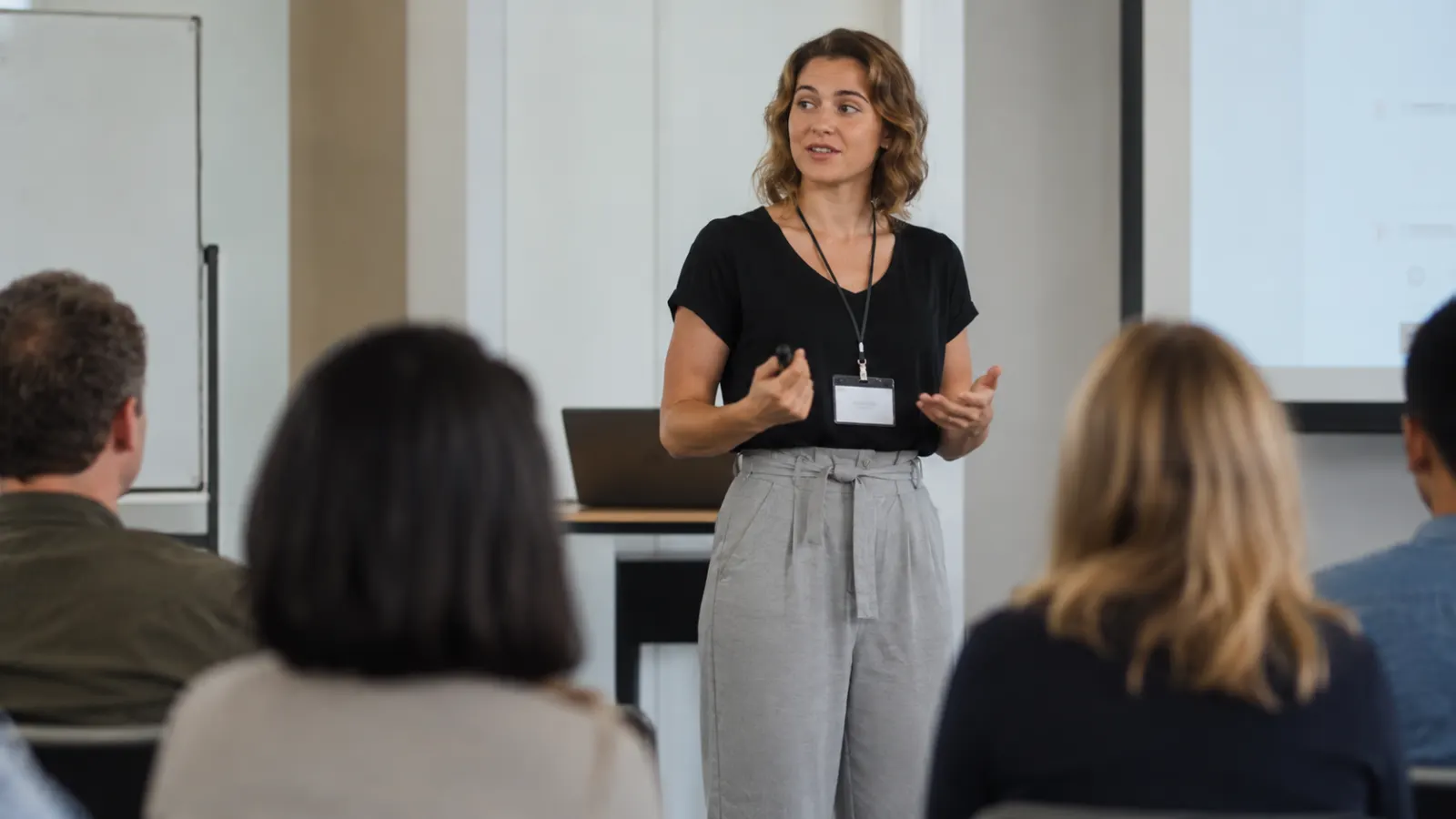 How to Overcome Fear of Public Speaking: 10 Practical Steps