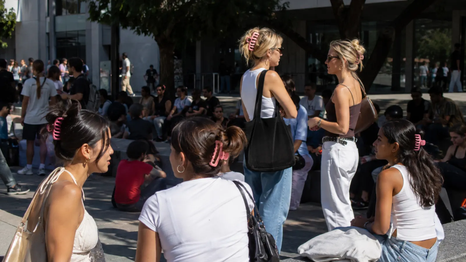 How Trends Spread: Why Some Ideas and Behaviours Catch On